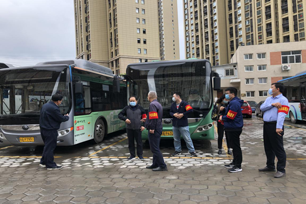 中共郑州赫喆文化传播有限公司党支部开展“疫情防控常态化,为公共交通助力”志愿服务实践活动